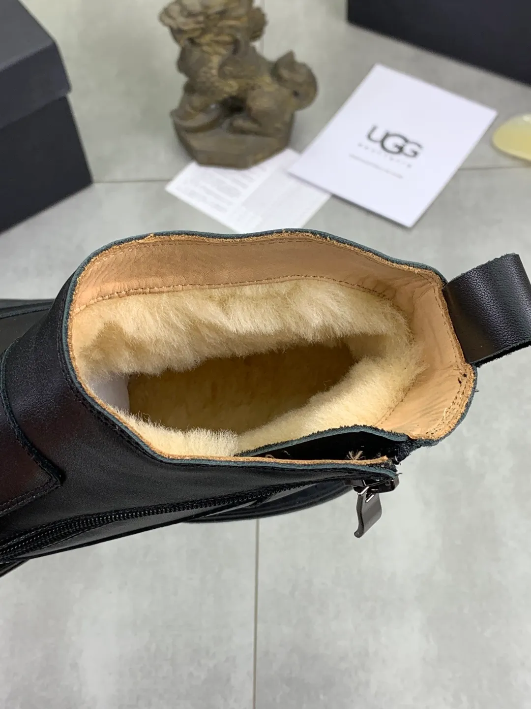 Men's men's shoes 💰P660 New arrival 🆕🆕🆕 IUGGI Men's British retro Martin boots Winter new men's outdoor hiking boots First layer of cowhide on the outside and wool on the inside Comfortable and warm Rubber sole sole Non-slip and firm Trendy and fashionable Casual and versatile Size: 38-44 (45 customized) Color: three colors